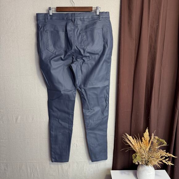 Time and Tru Women's Pants Size XL 16 18 Gray Faux Leather NWOT Leggings - Picture 4 of 11